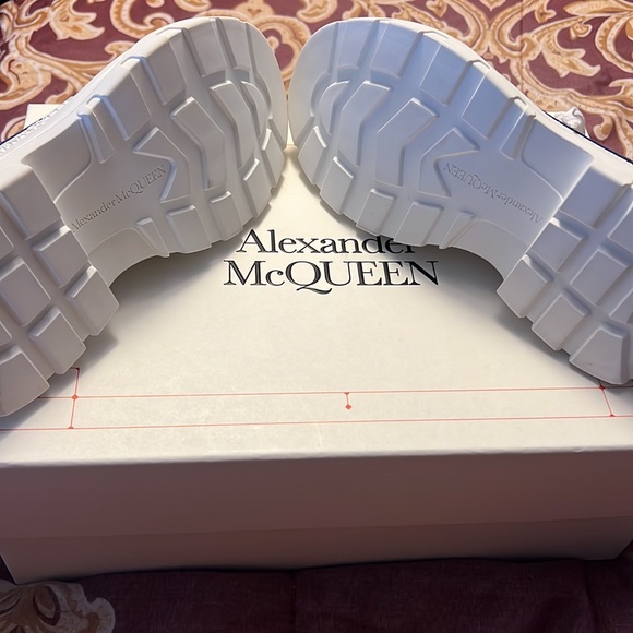 Alexander McQueen sneakers - Picture 4 of 8